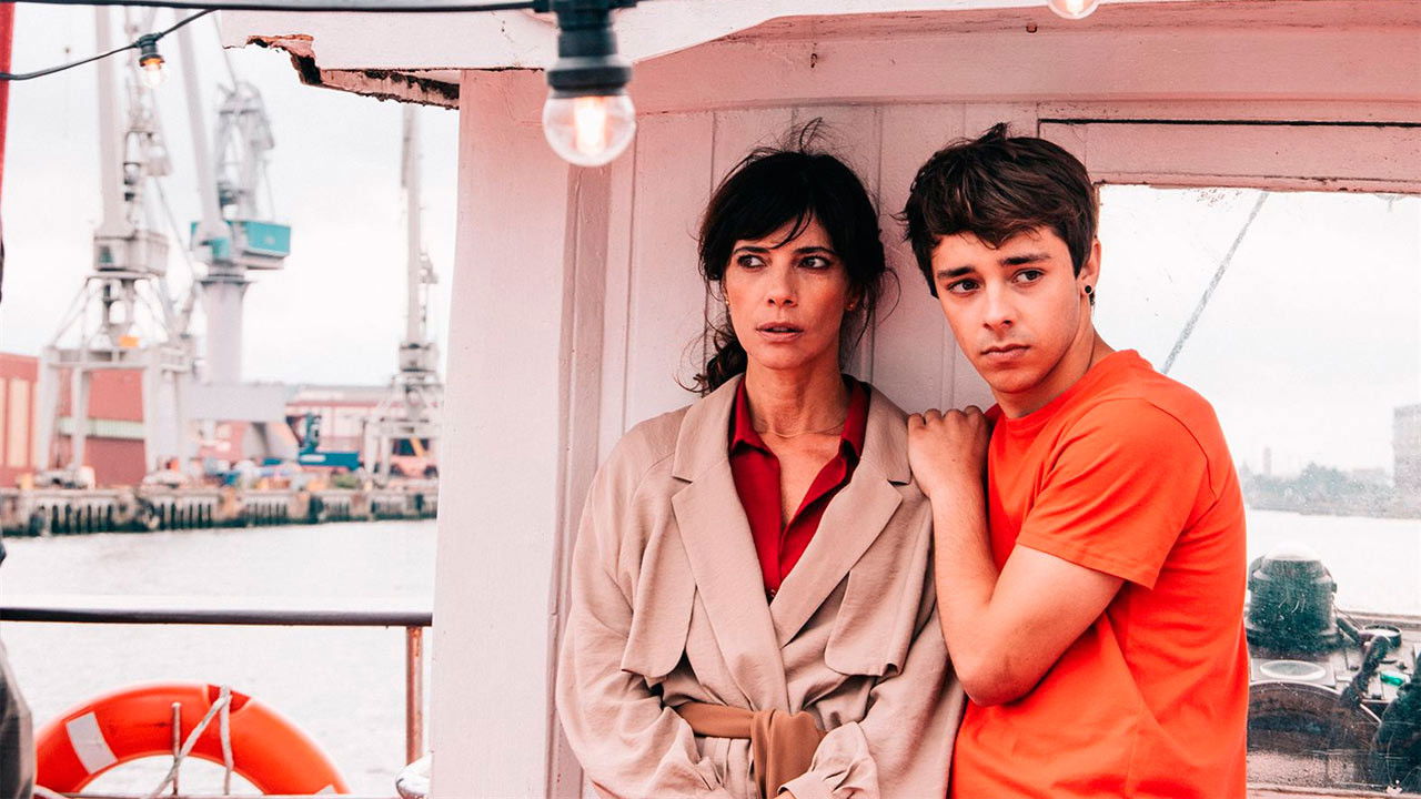 Backdrop image for movie Double Plus Fifteen