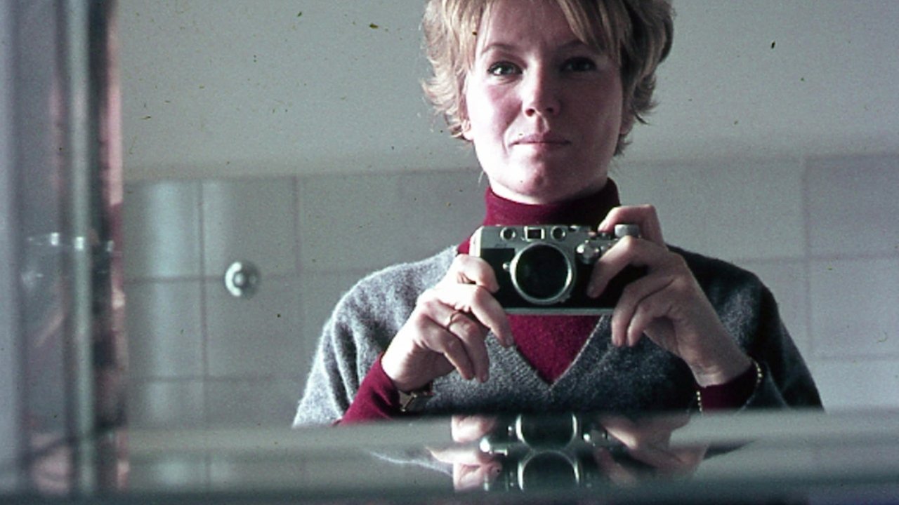 Backdrop image for movie Io sono nata viaggiando