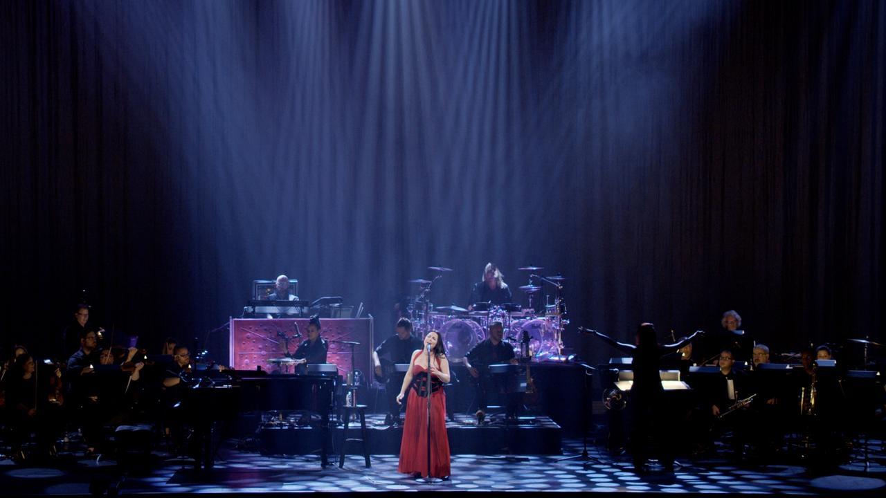 Backdrop image for movie Evanescence: Synthesis Live
