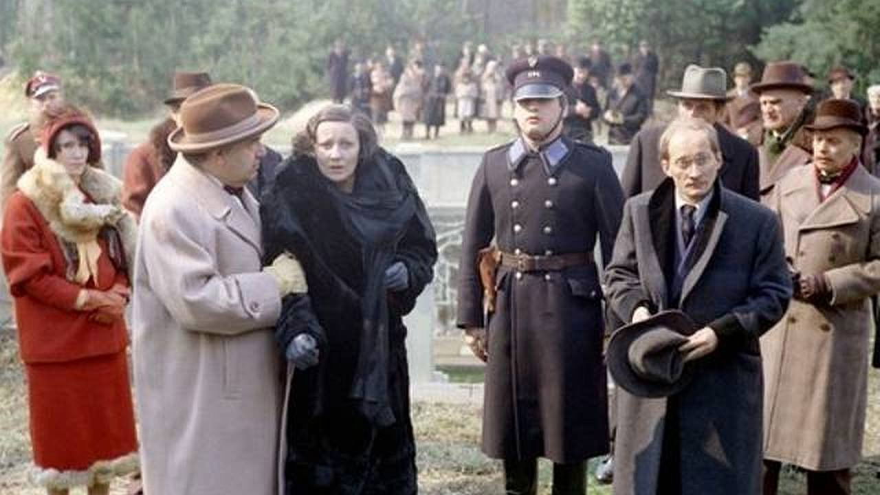 Backdrop image for movie The Gorgon Case