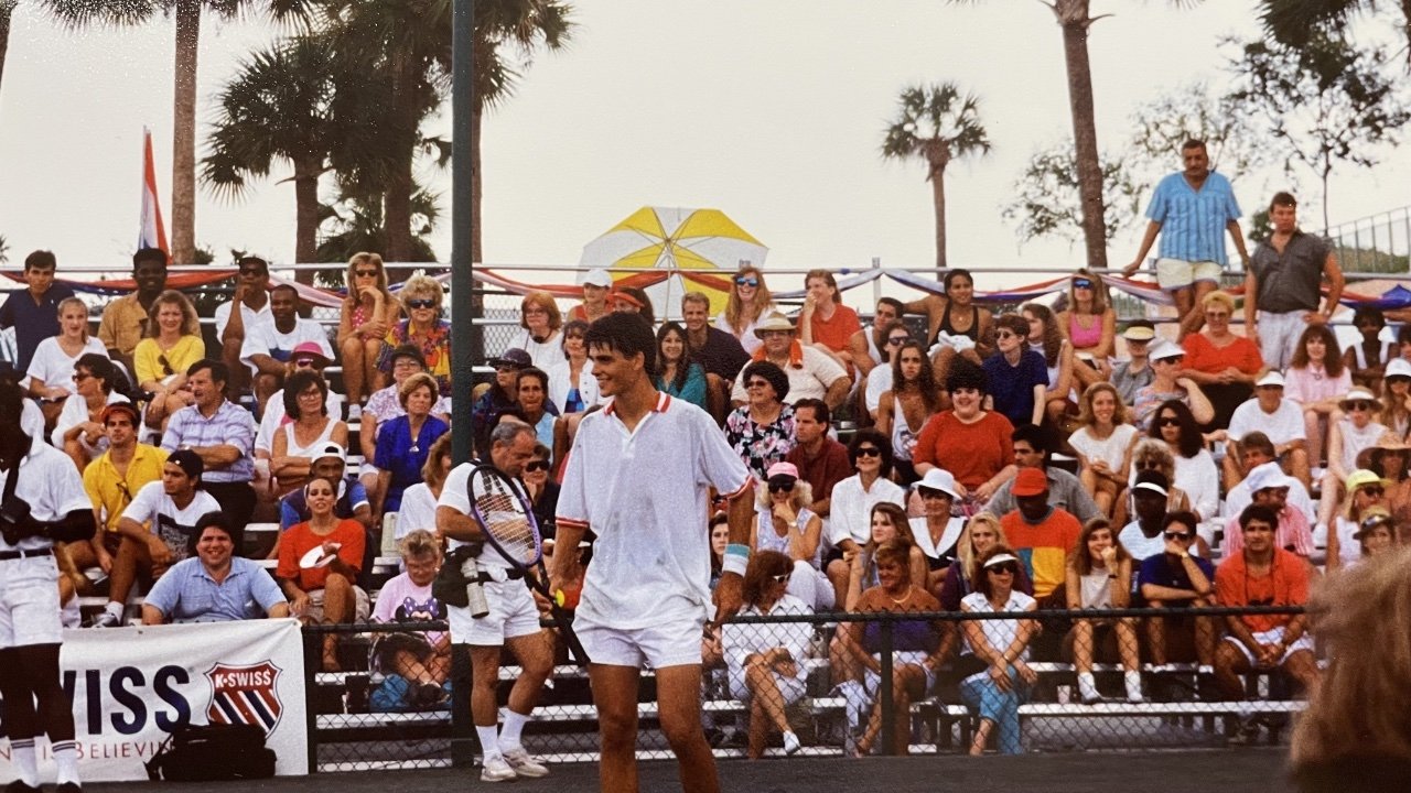 Backdrop image for movie The Break