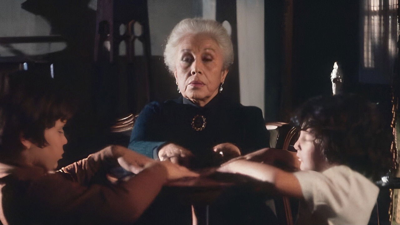 Backdrop image for movie Aunt Alejandra