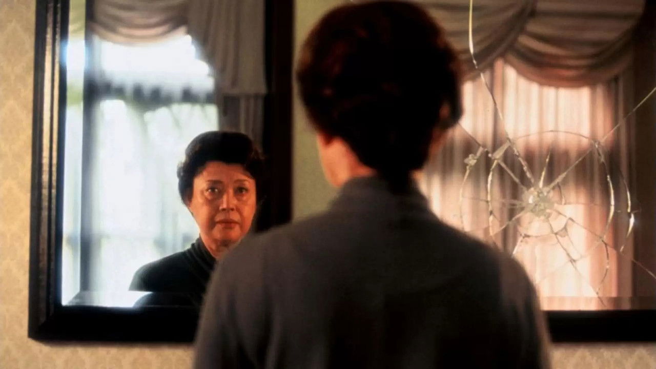 Backdrop image for movie Women in the Mirror