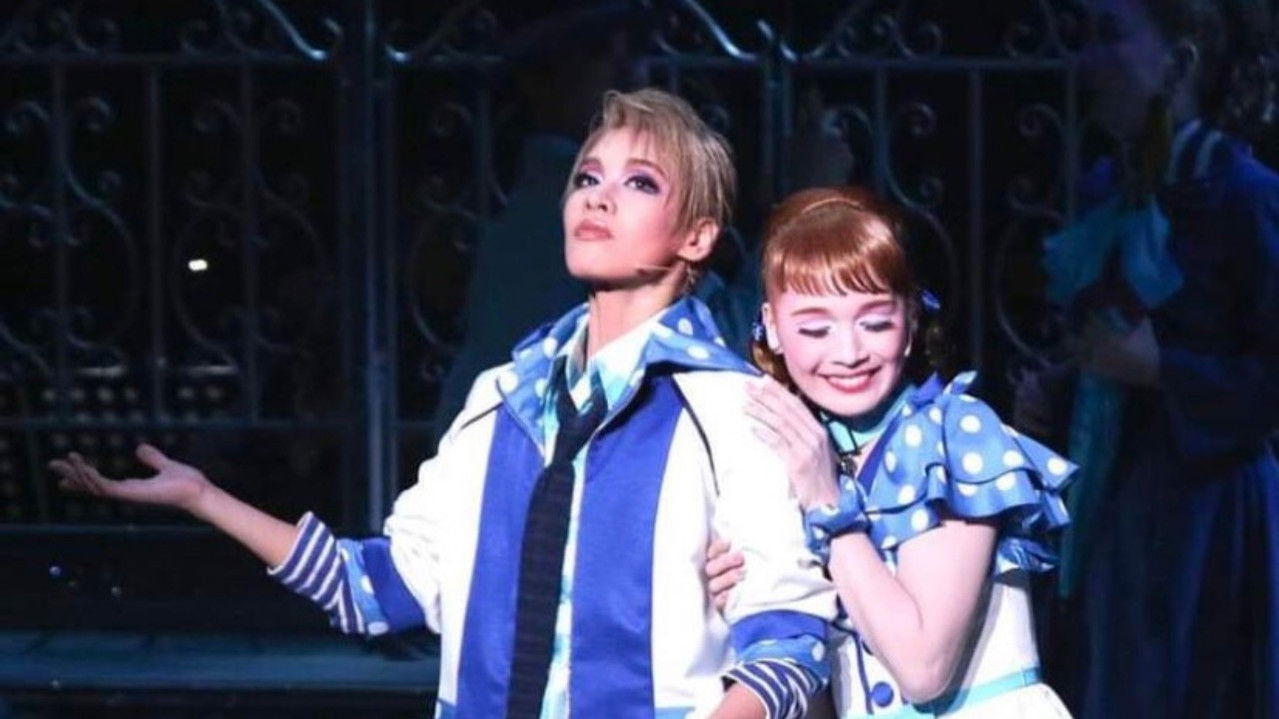 Backdrop image for movie Hustle Mates!