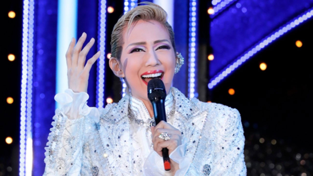 Backdrop image for movie Kurenai Yuzuru Dinner Show 『Berry Berry Benny!!』