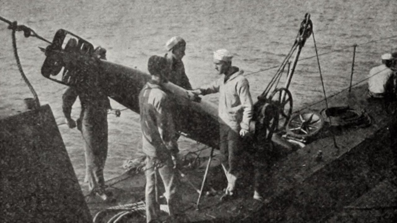 Backdrop image for movie The Hero of Submarine D-2