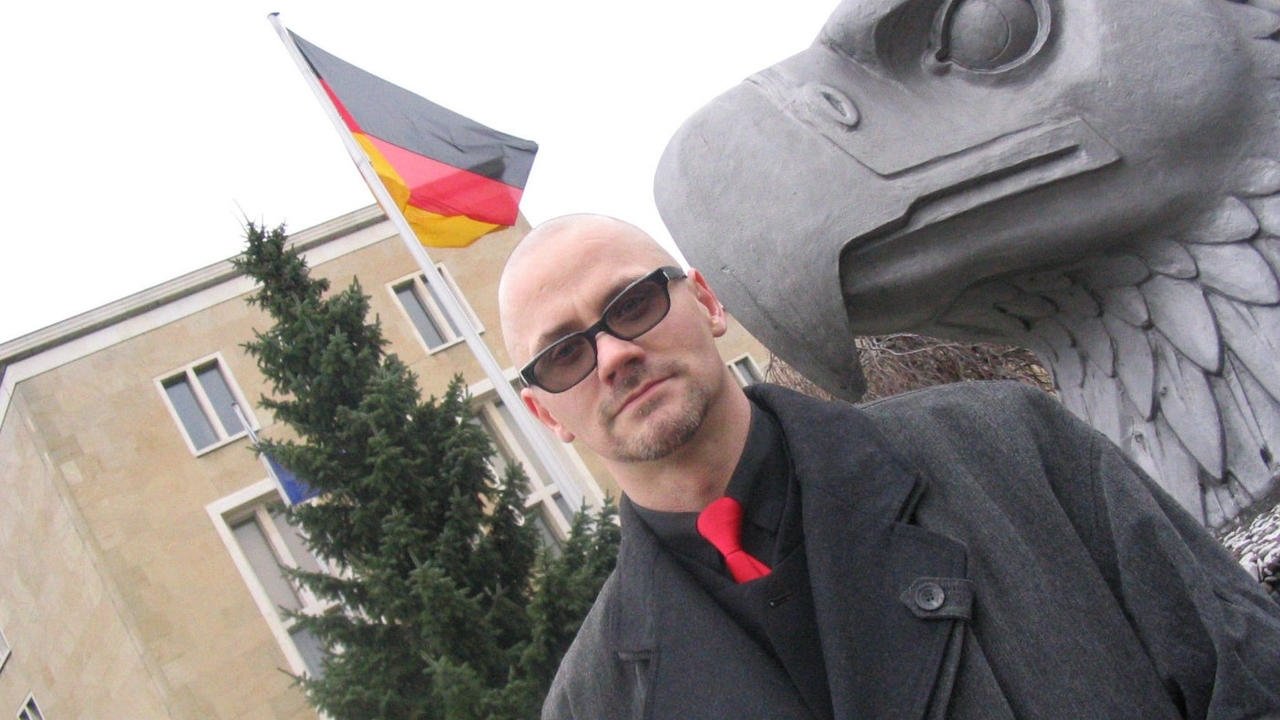 Backdrop image for movie Men, Heroes and Gay Nazis