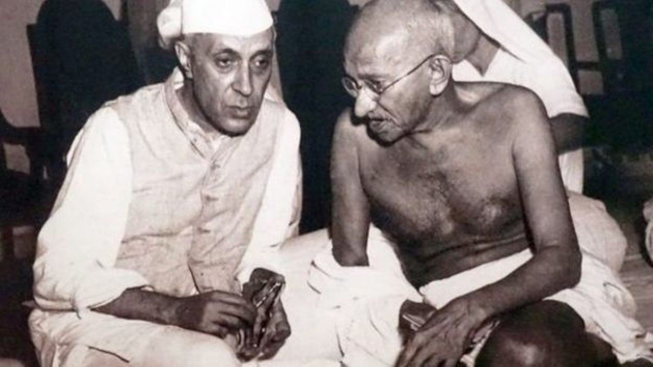 Backdrop image for movie Gandhi, de l'homme à l'icône