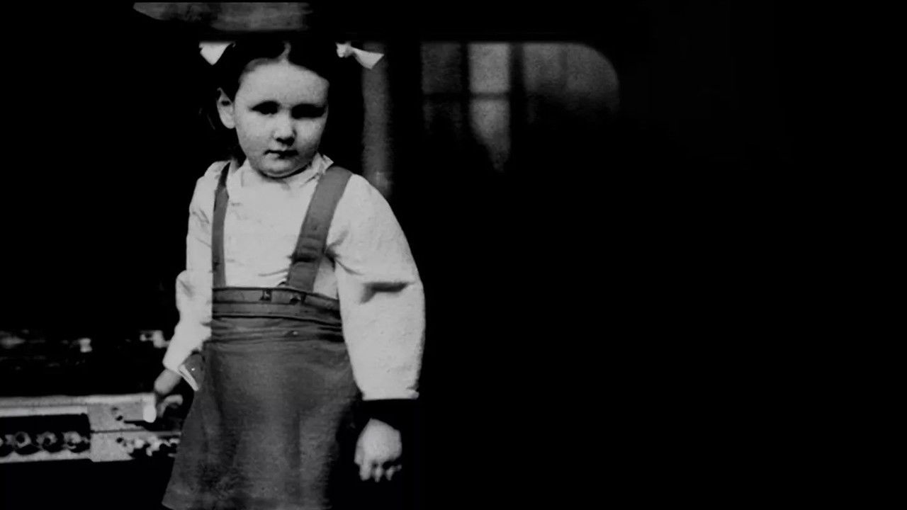 Backdrop image for movie Annie Ernaux, je suis née quelque part