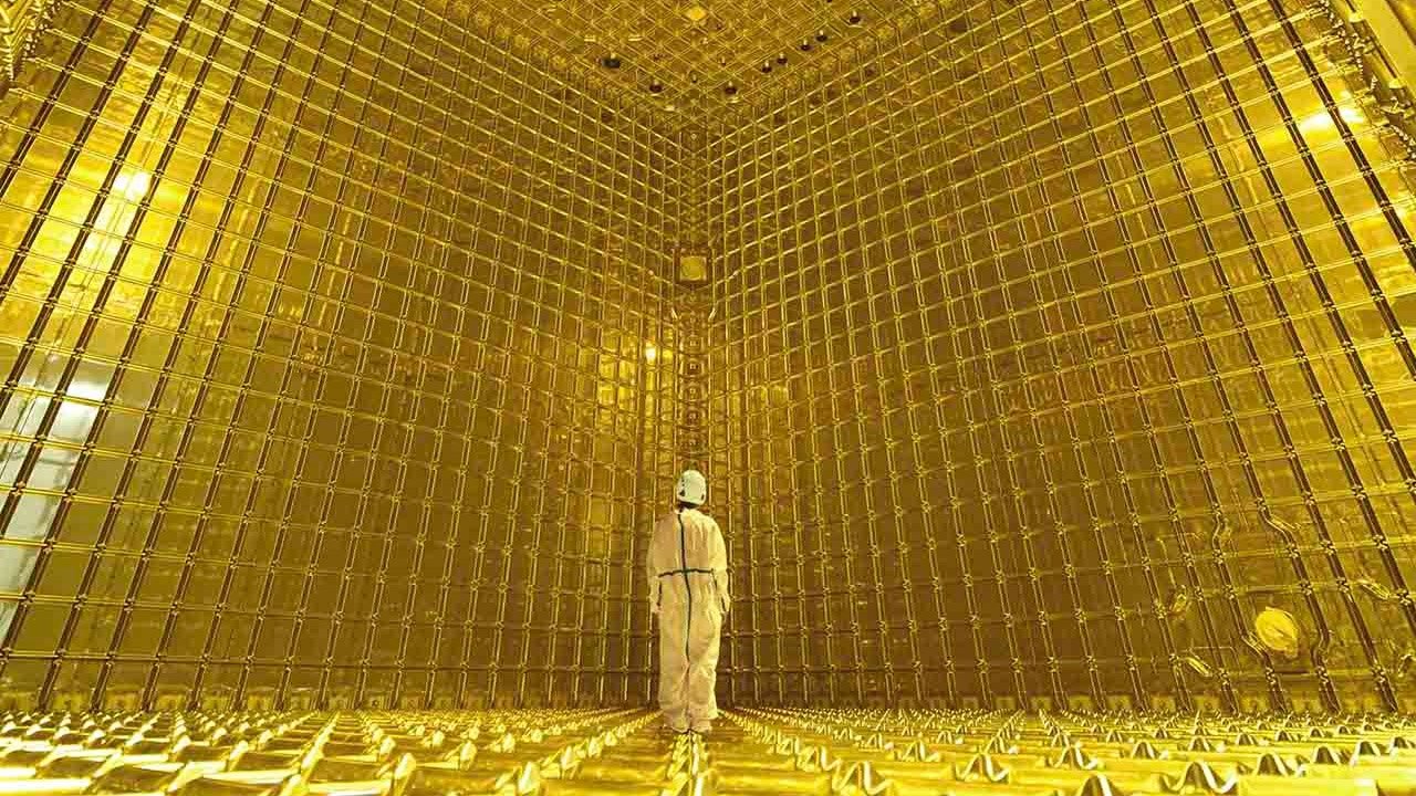 Backdrop image for movie Almost Nothing