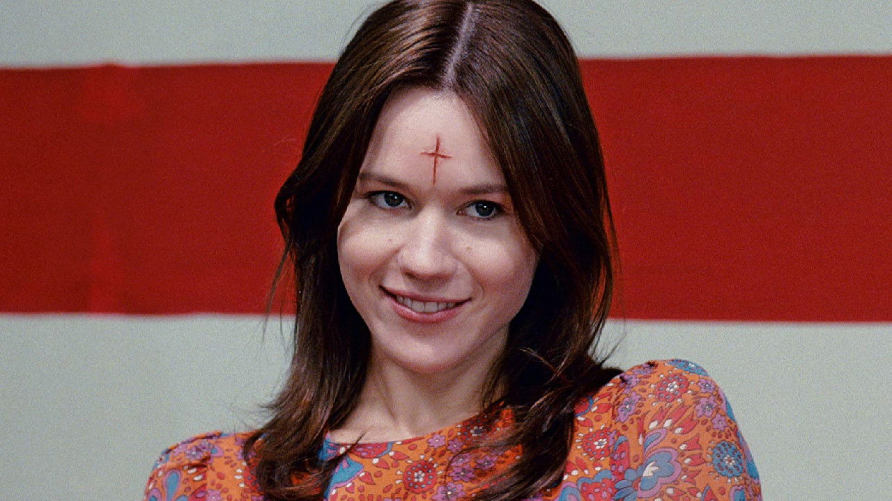 Backdrop image for movie Leslie, My Name Is Evil