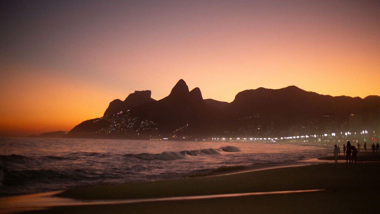 Backdrop image for movie The Girl From Ipanema: Astrud Gilberto, Queen of Bossa Nova