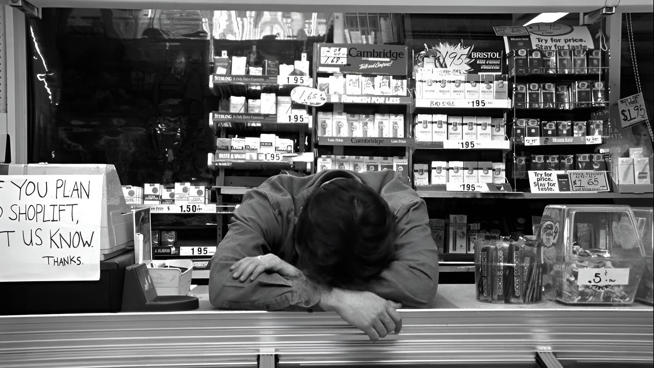 Backdrop image for movie Clerks