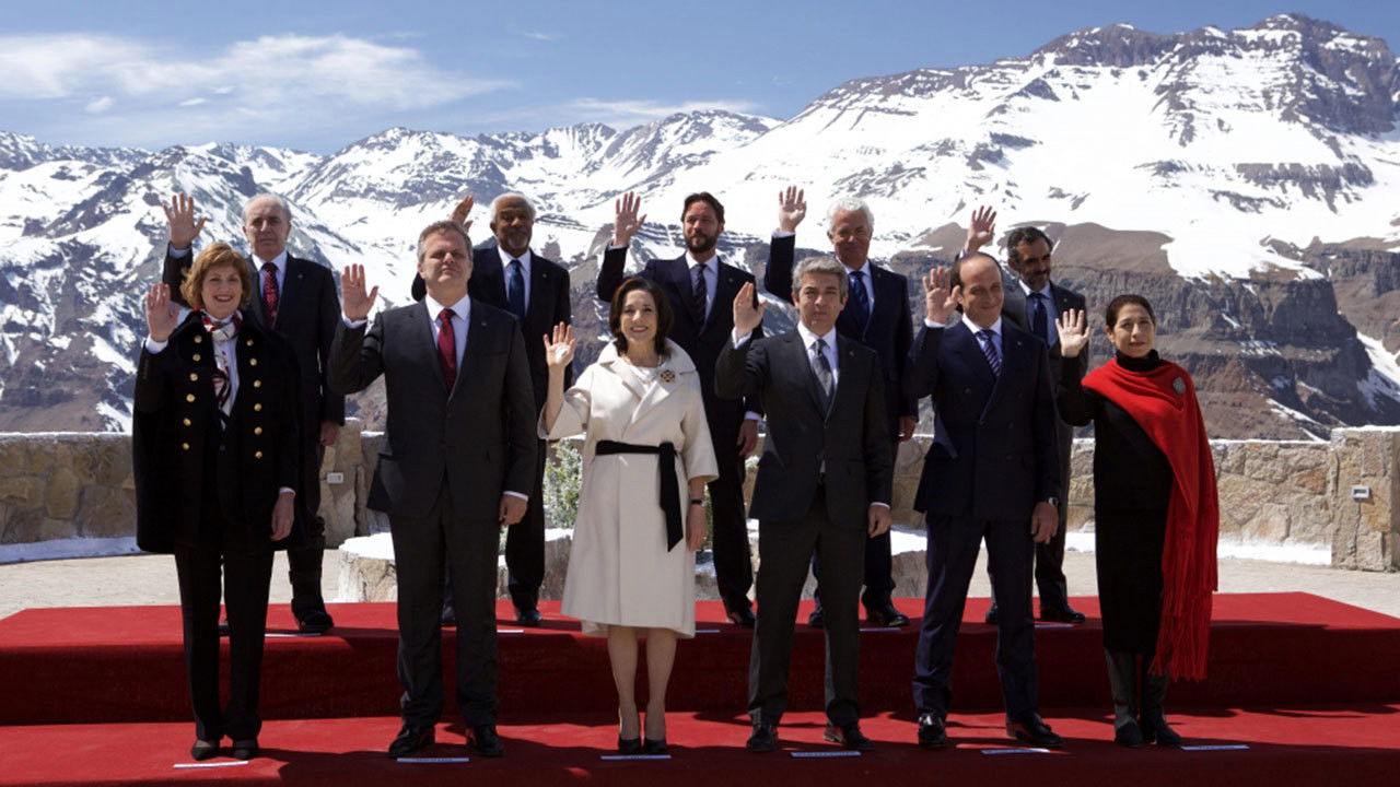 Backdrop image for movie The Summit