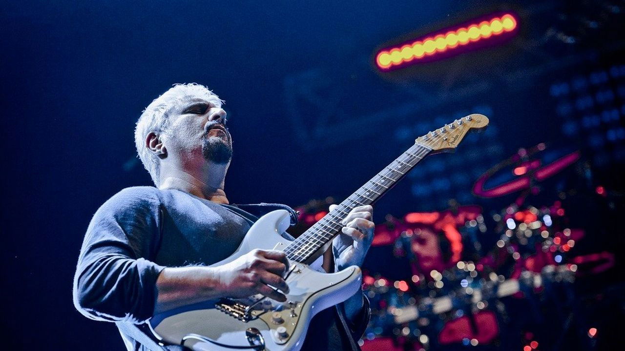 Backdrop image for movie Pino Daniele - Il tempo resterà