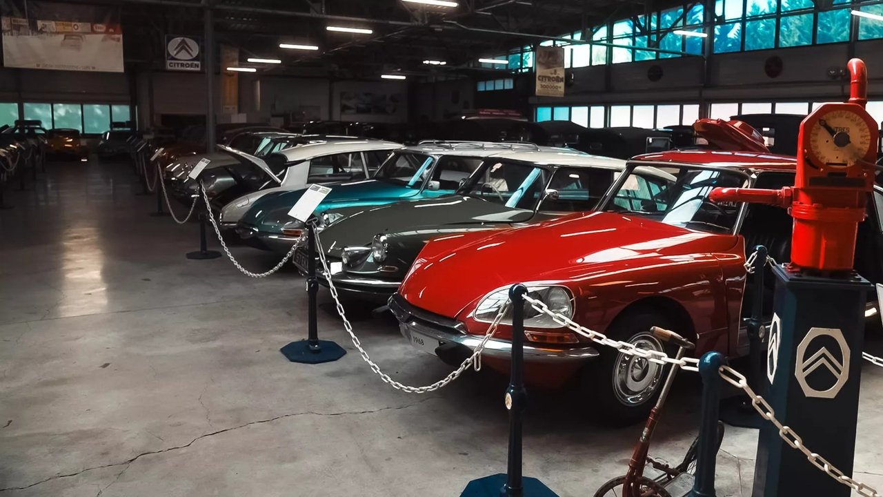 Backdrop image for movie Inside Citroën : la techno secrète de nos voitures