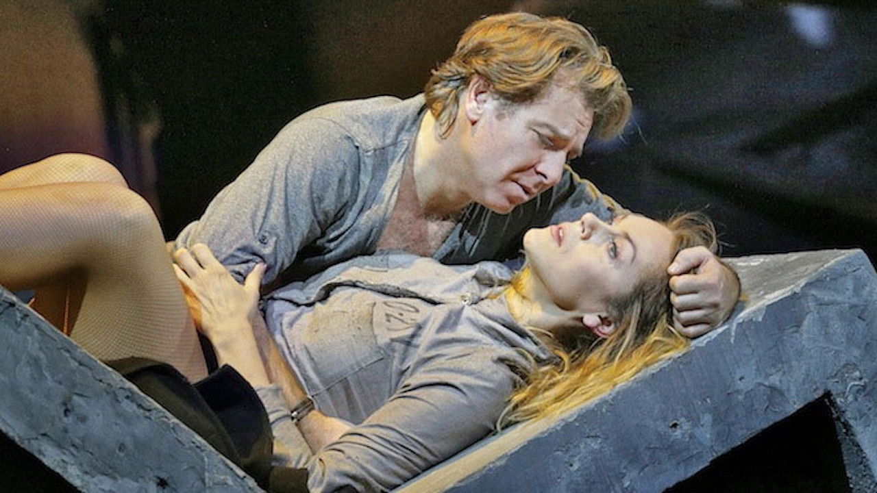 Backdrop image for movie The Metropolitan Opera - Puccini: Manon Lescaut