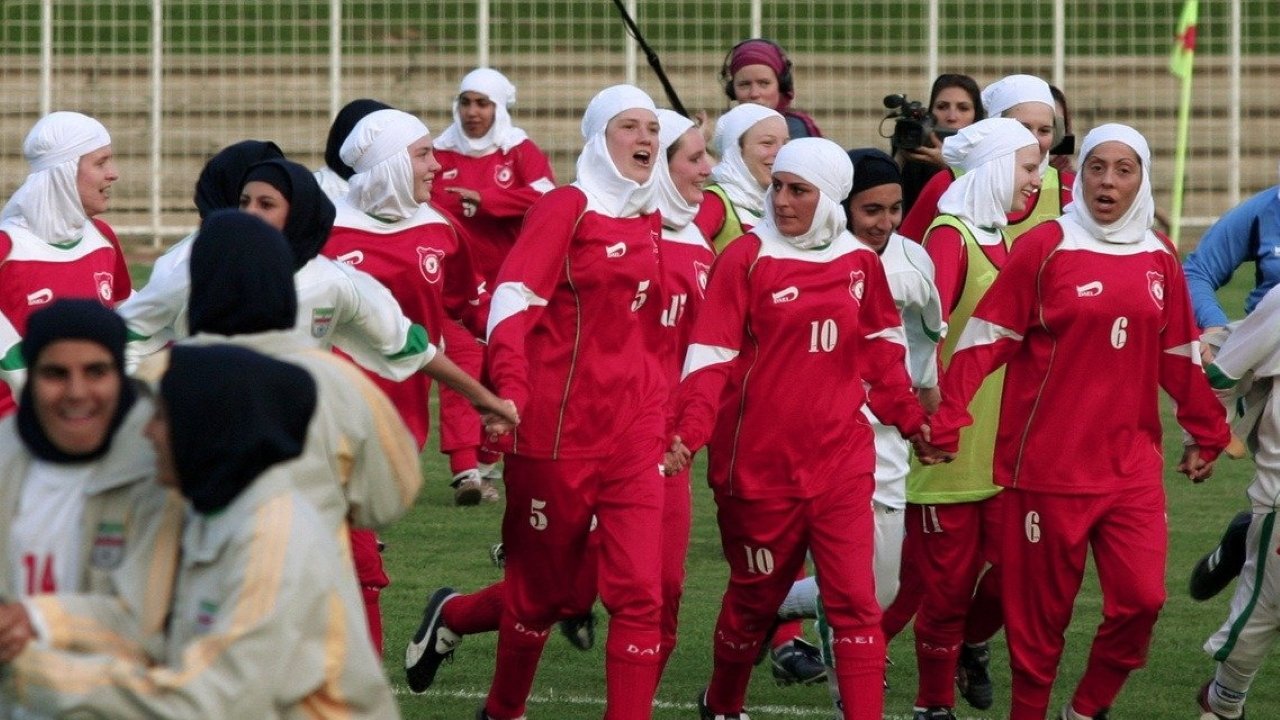 Backdrop image for movie Football Under Cover