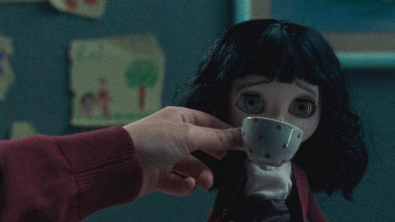 Backdrop image for movie Don't Talk to Strangers