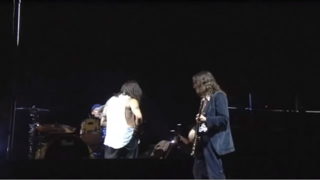 Backdrop image for movie Red Hot Chili Peppers - Live at Fuji Rock Festival