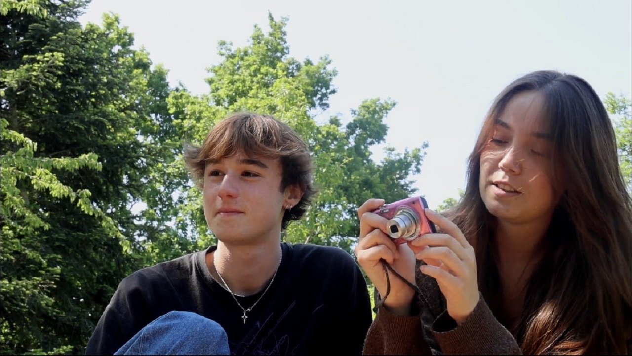 Backdrop image for movie Sous Mes Yeux
