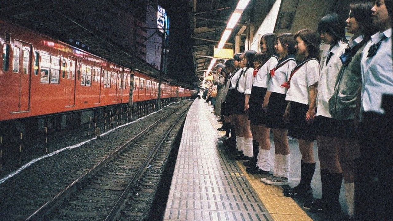 Backdrop image for movie Suicide Club