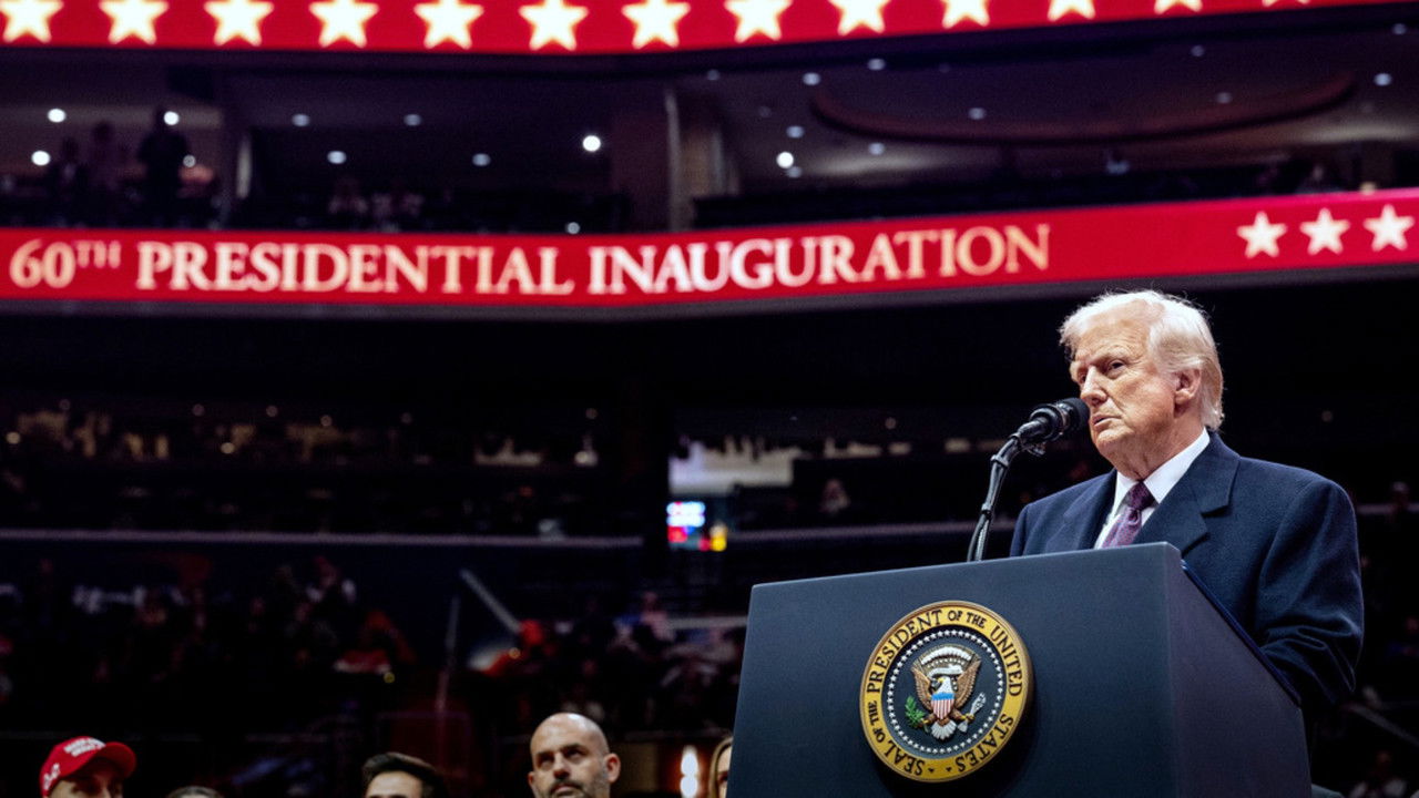 Backdrop image for movie Trump's America - Power, Change, Resistance