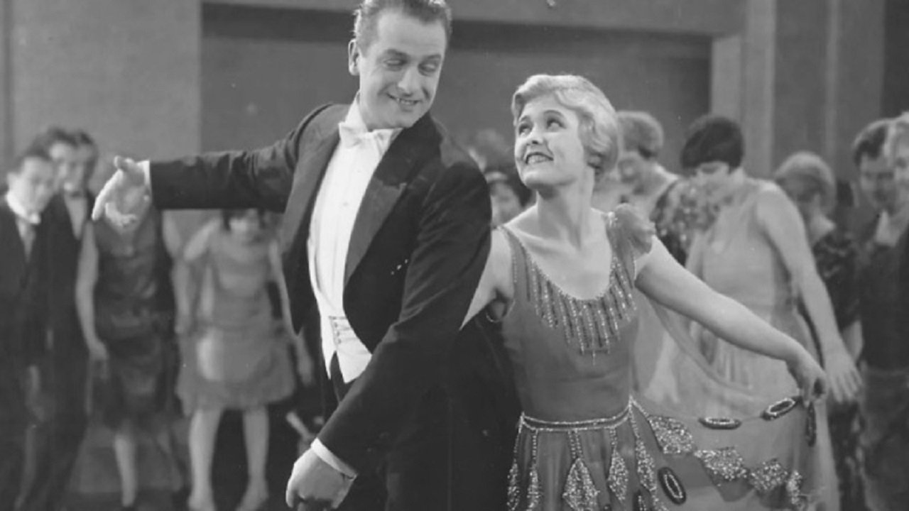Backdrop image for movie Skinner's Dress Suit