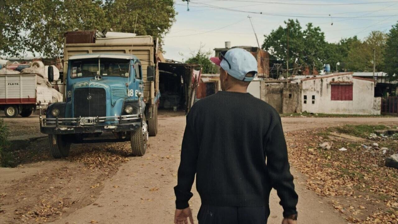 Backdrop image for movie Luciano