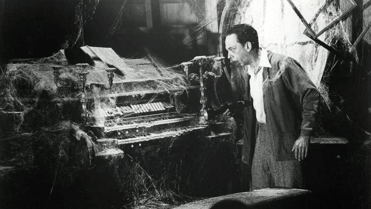 Backdrop image for movie The Ghost and Mr. Chicken