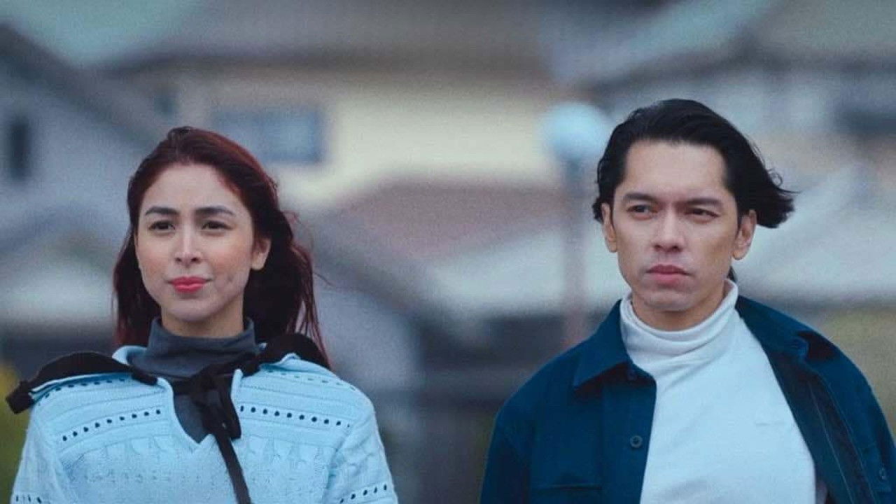 Backdrop image for movie Hold Me Close