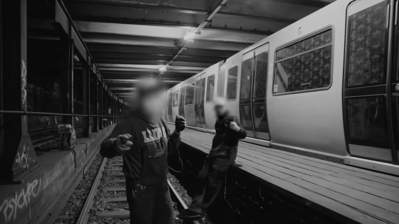 Backdrop image for movie Rocco and His Brothers - Radical Action Art from Berlin