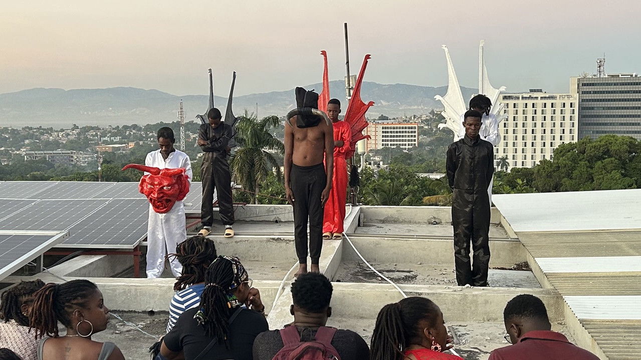 Backdrop image for movie At All Kosts