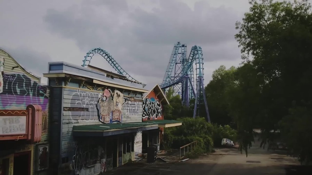 Backdrop image for movie Closed for Storm