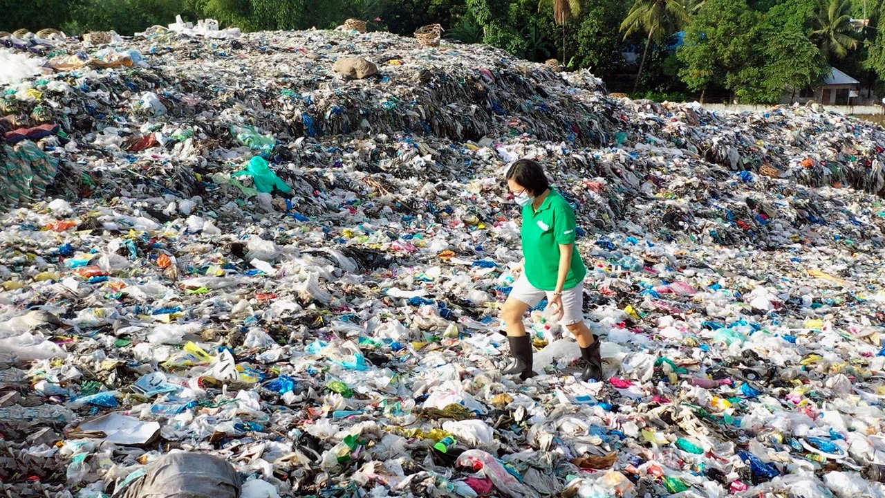 Backdrop image for movie Why Plastic: Coca Cola/American Plastic