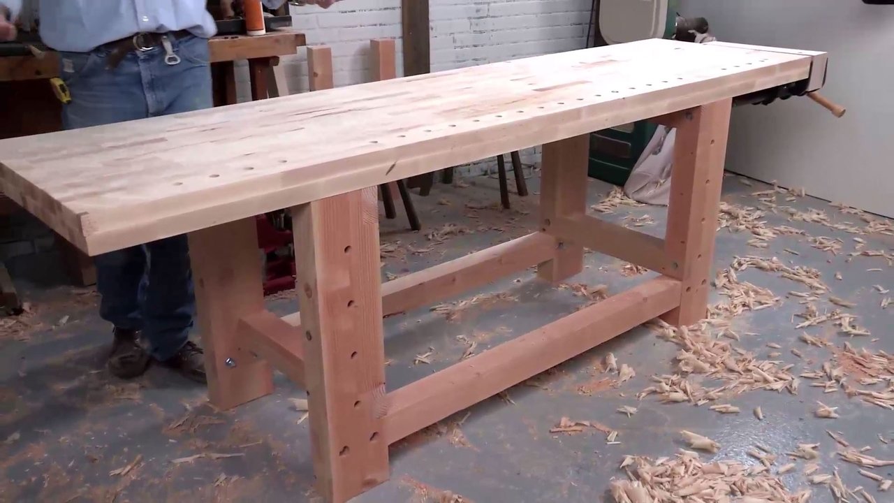 Backdrop image for movie Build a Sturdy Workbench in Two Days with Christopher Schwarz