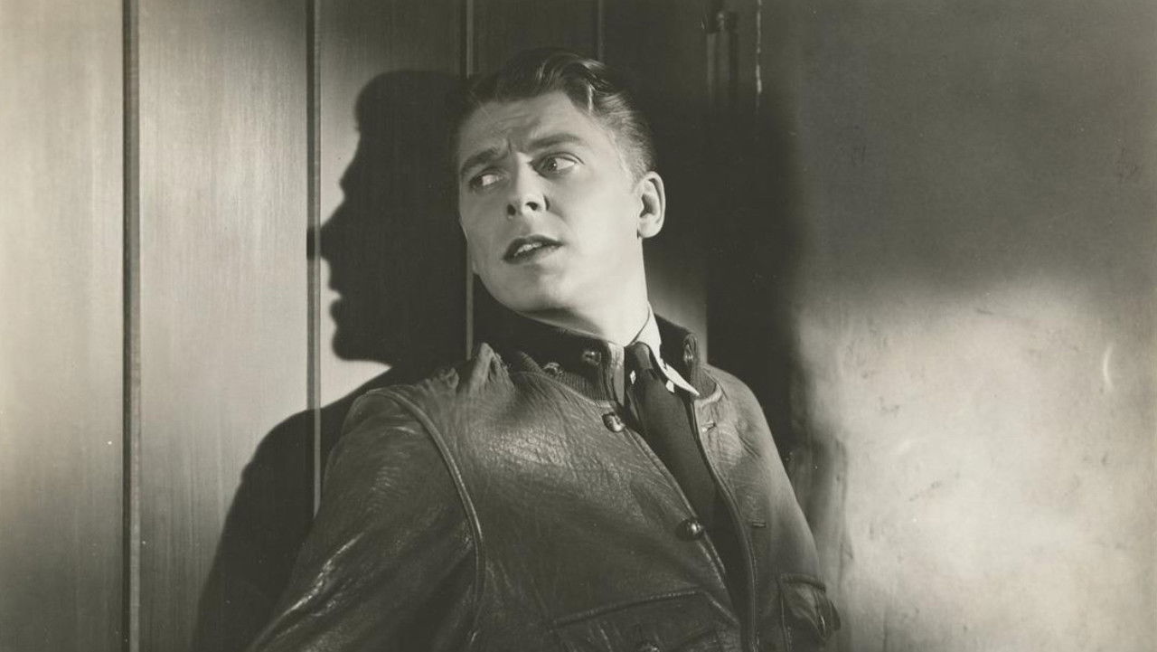 Backdrop image for movie Secret Service of the Air