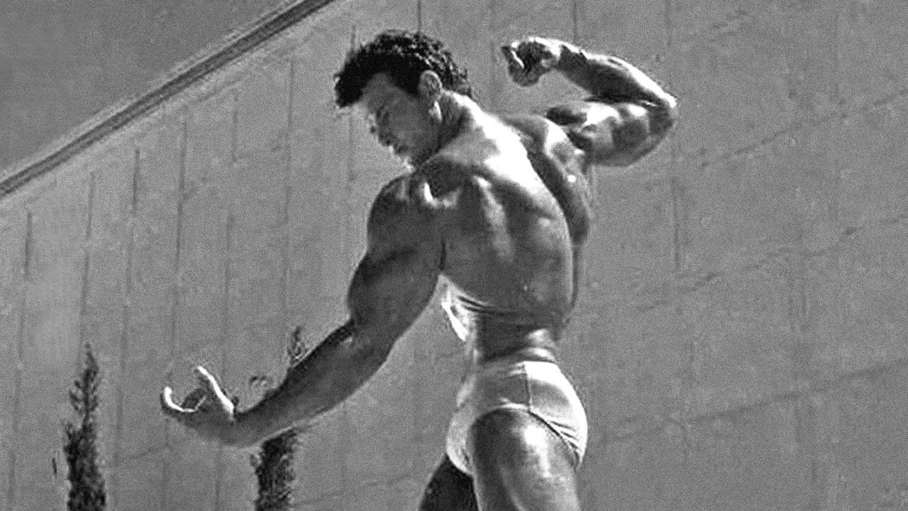 Backdrop image for movie Le Plus Bel Homme du monde