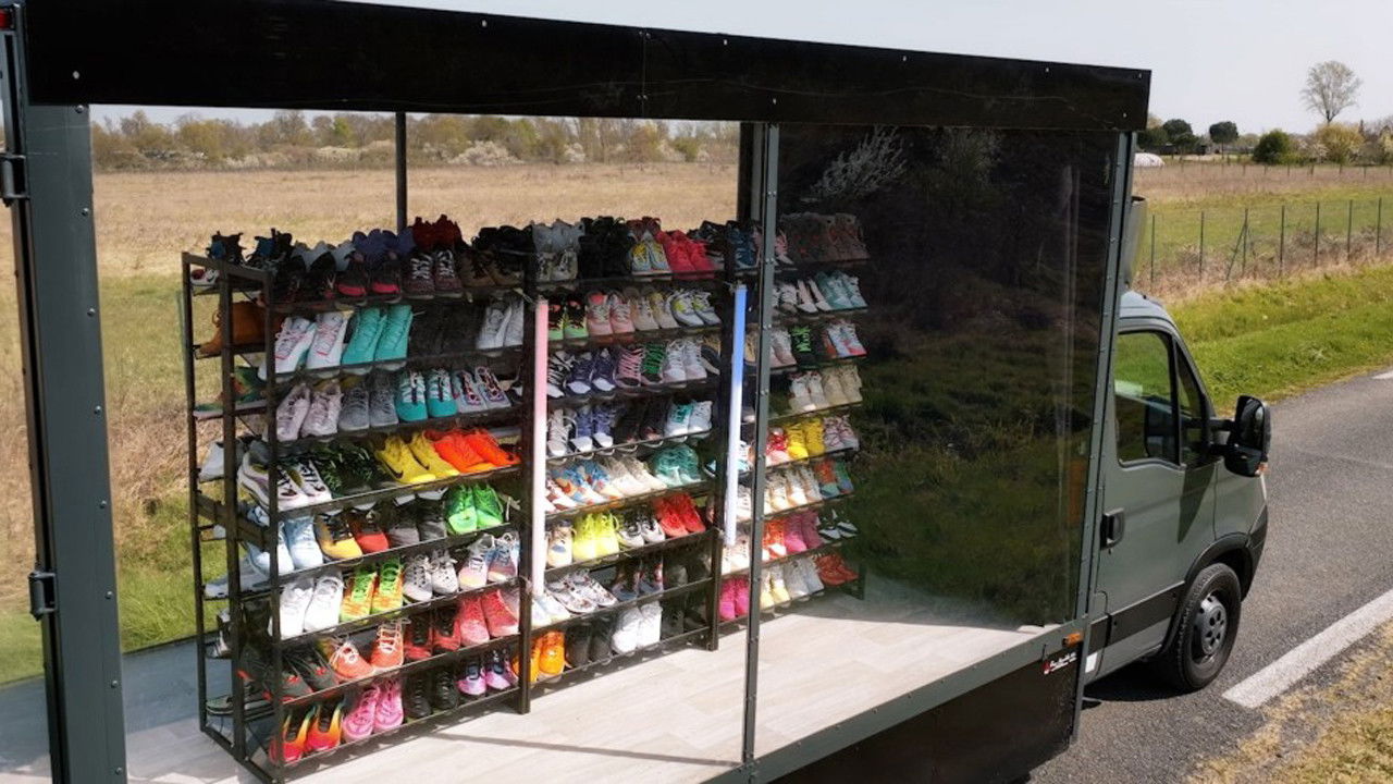 Backdrop image for movie Sneakers