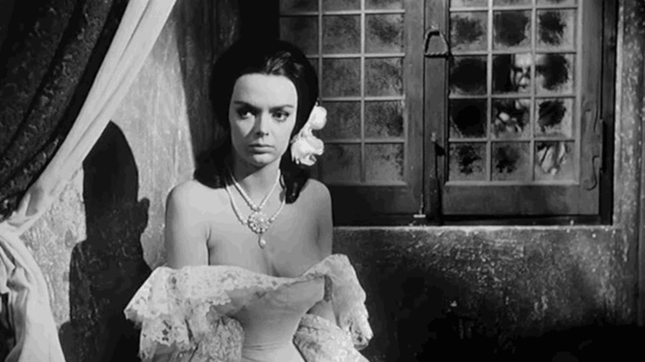 Backdrop image for movie Castle of Blood