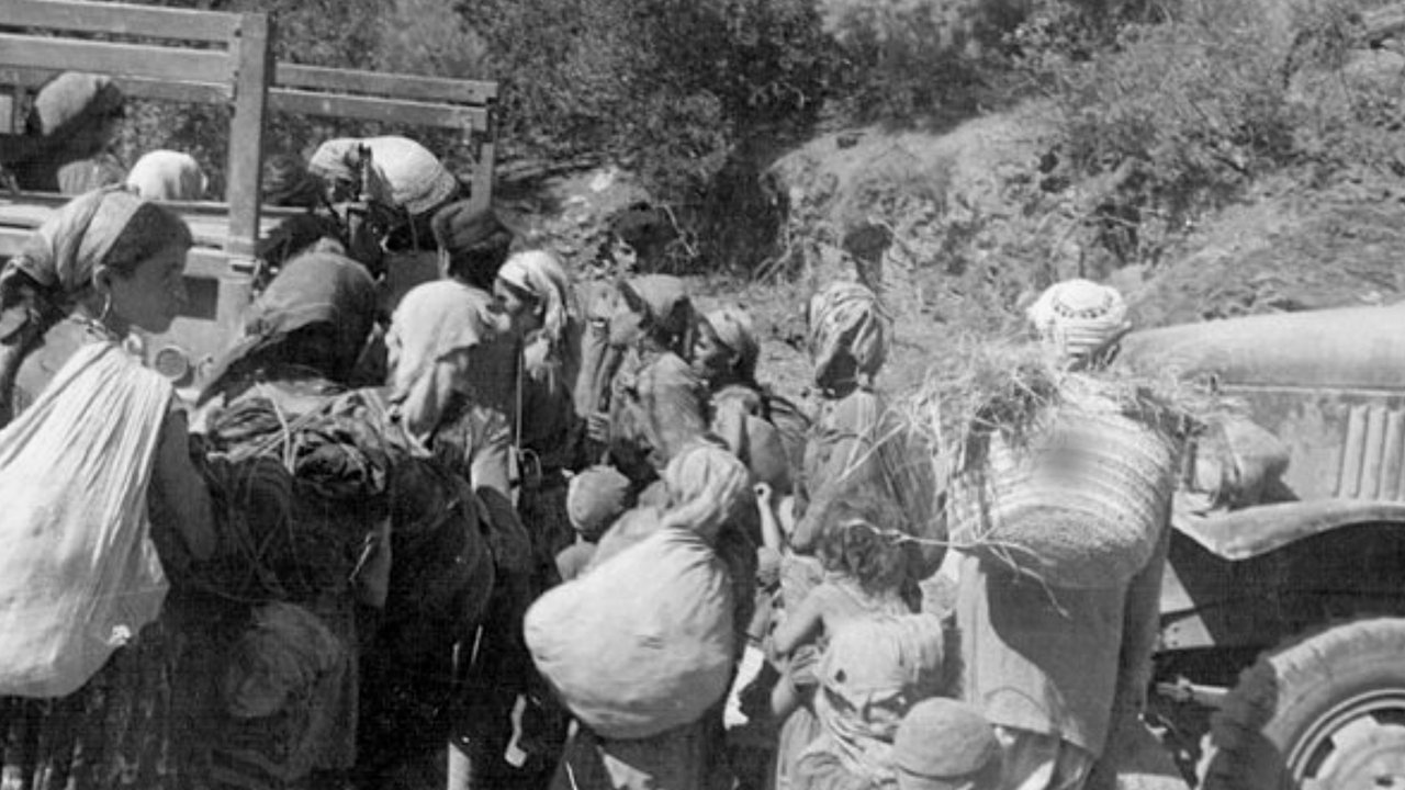 Backdrop image for movie Algerian Refugees