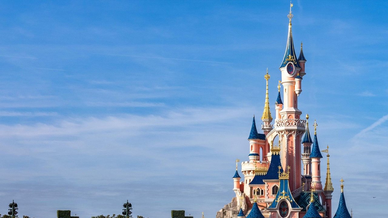 Backdrop image for movie Disneyland Paris : Les Secrets du château