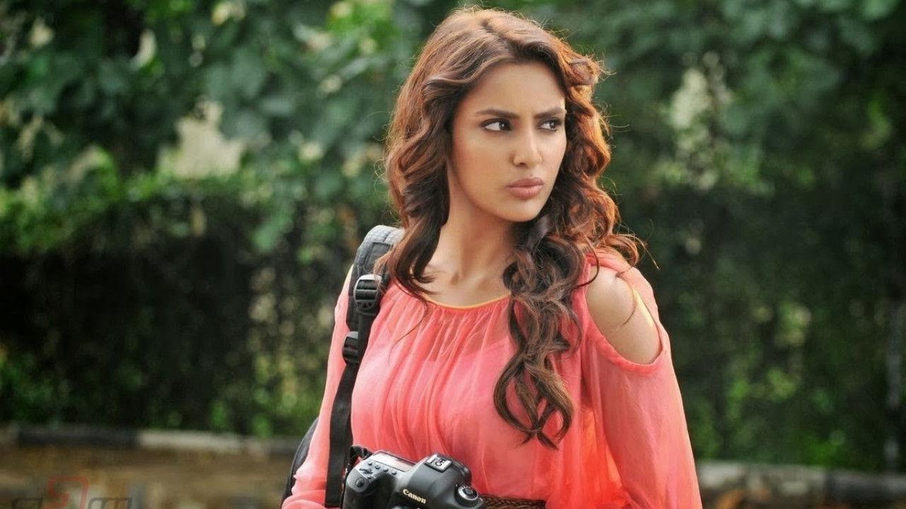 Backdrop image for movie Kootathil Oruthan