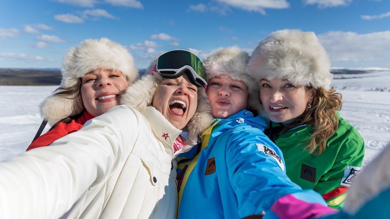 Backdrop image for movie Ski Girls