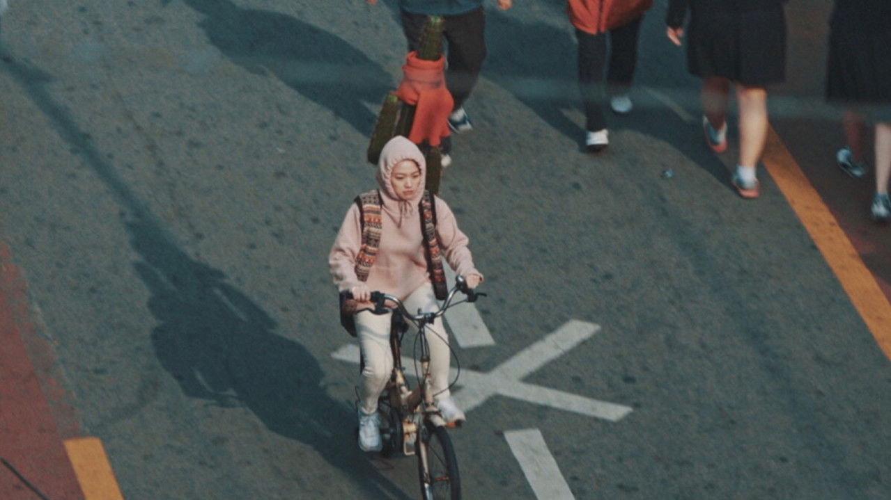 Backdrop image for movie Girls on Top