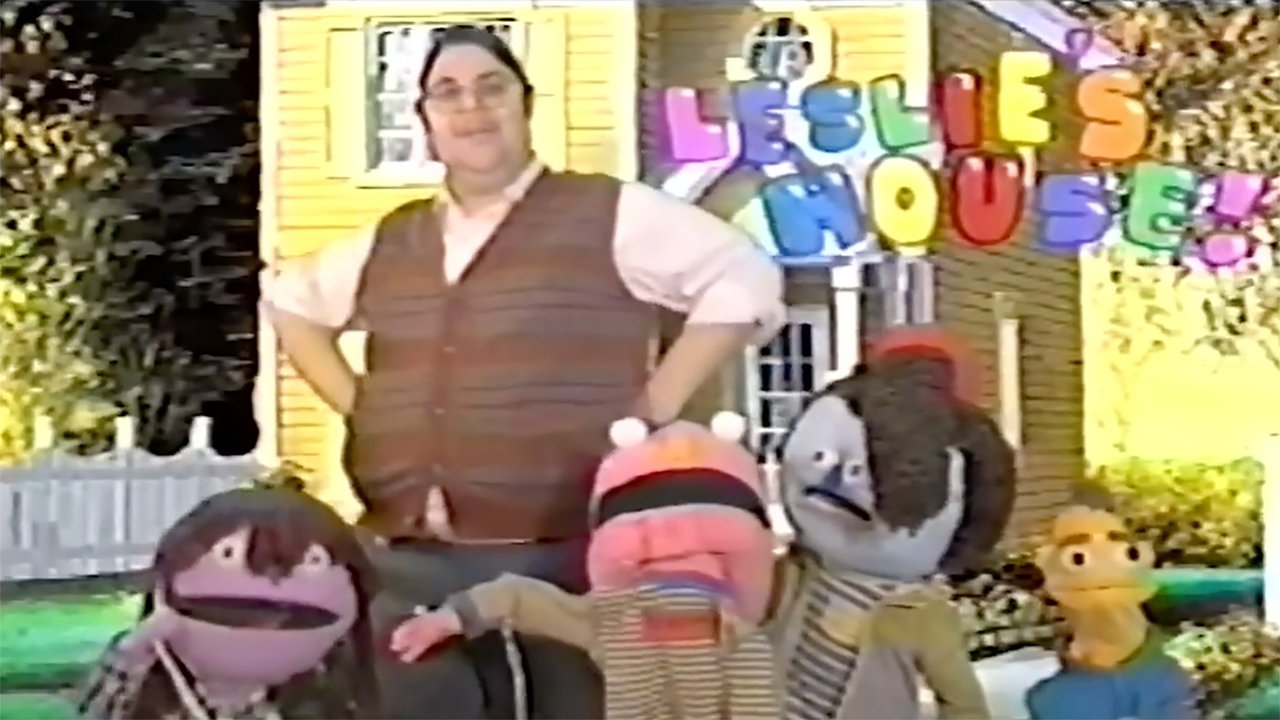 Backdrop image for movie Leslie's House: Scooter's in Trouble!