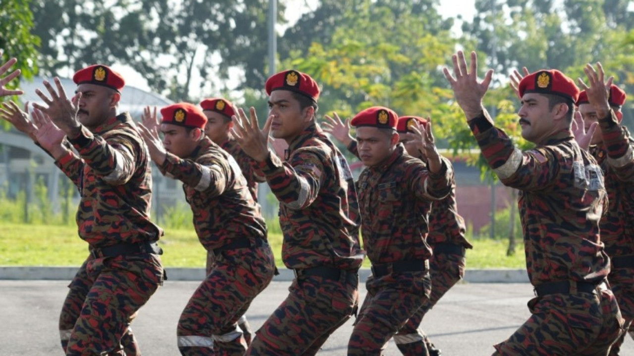 Backdrop image for movie Legasi: Bomba the Movie