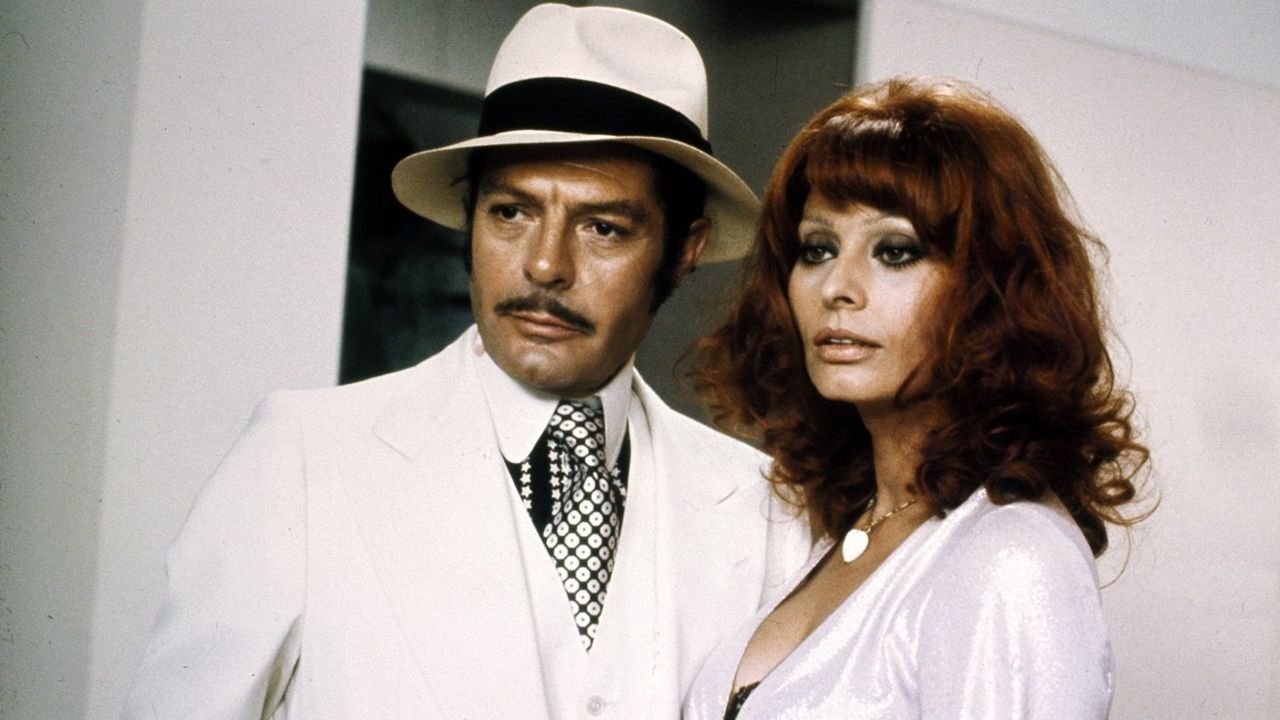 Backdrop image for movie Gun Moll