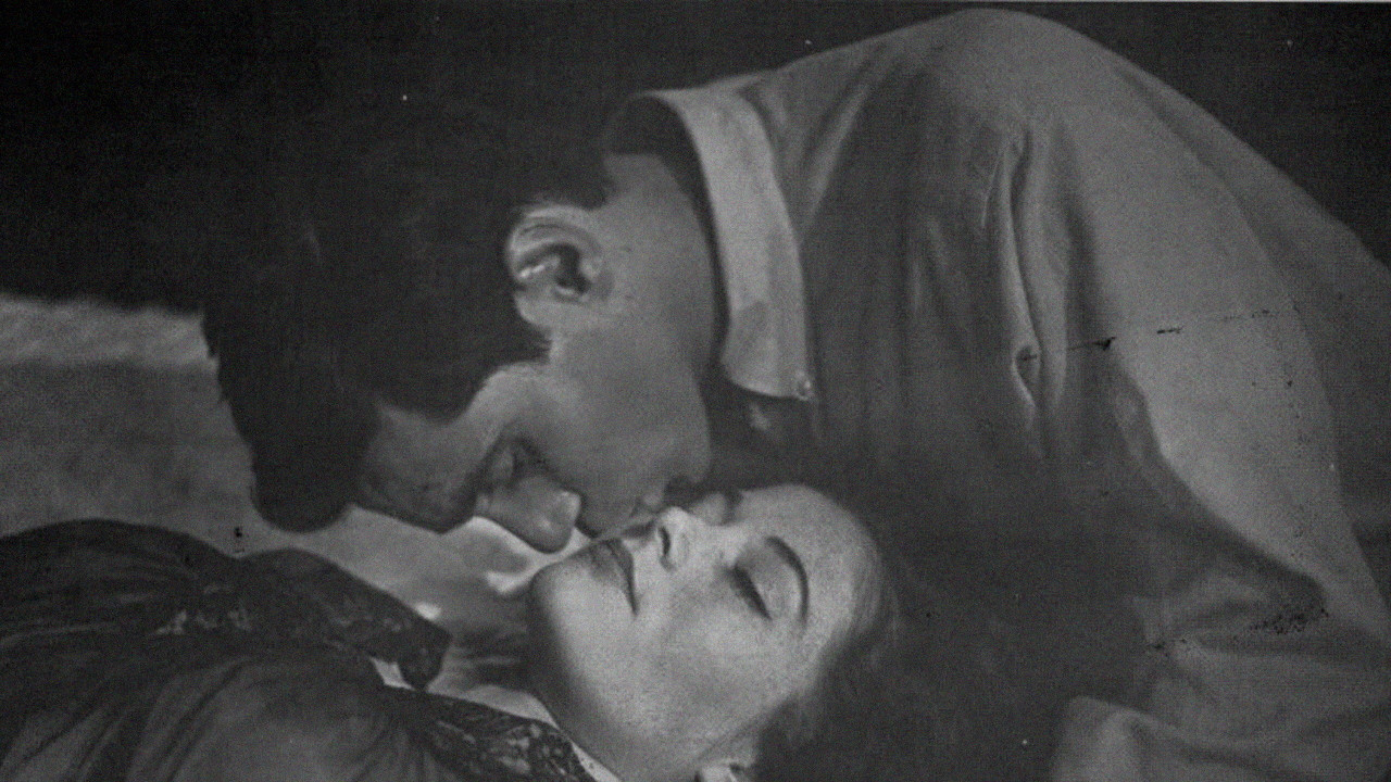 Backdrop image for movie Soft Skin on Black Silk