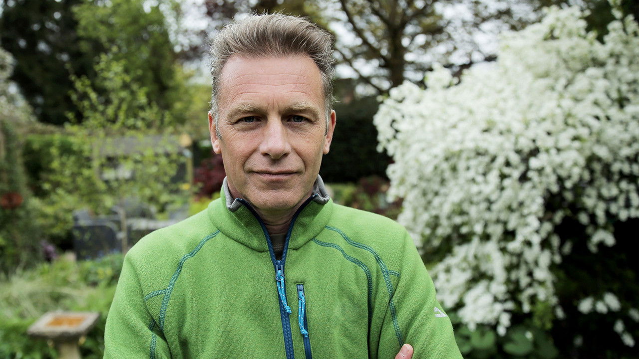 Backdrop image for movie The British Garden: Life and Death on Your Lawn